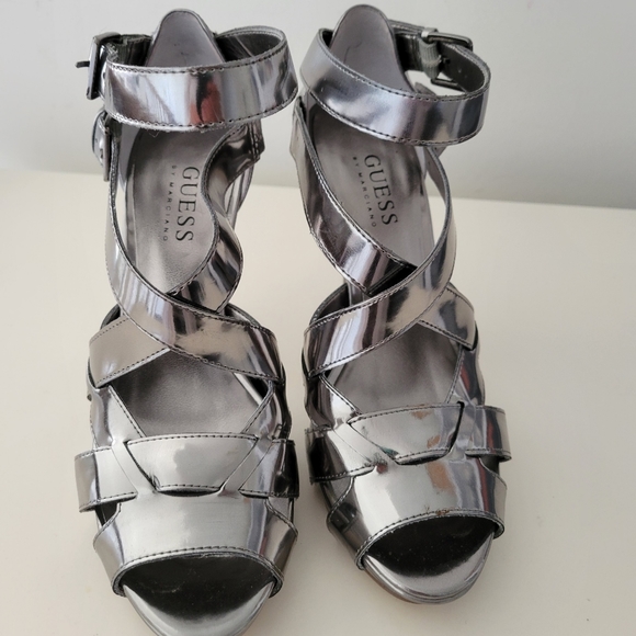 Silver Guess heels. Size 5 - Picture 3 of 5